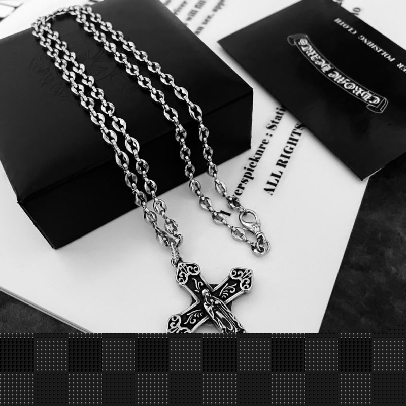 Ch**me He**ts necklaces